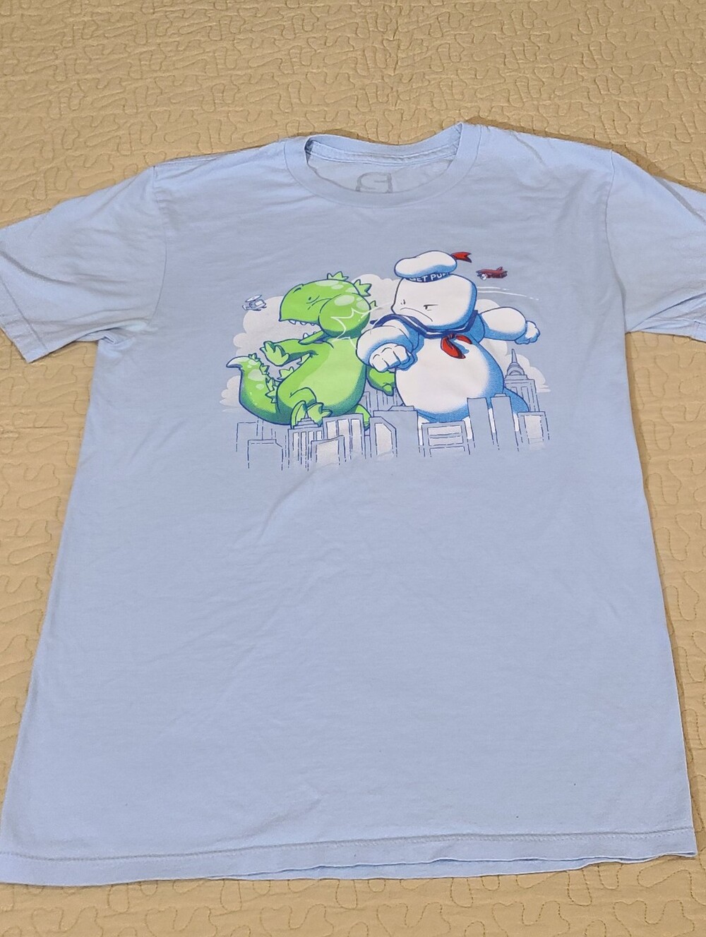 Stay Puft Marshmallow Man VS Godzilla Ghostbusters cartoon T shirt size S - Picture 2 of 4